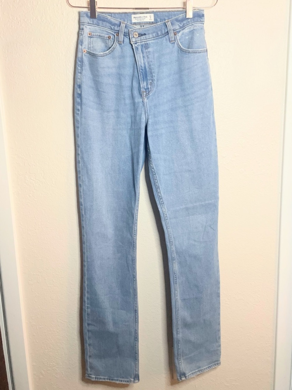 Abercrombie 90s Slim Straight Ultra High Rise Clean Girl Jeans 27L
